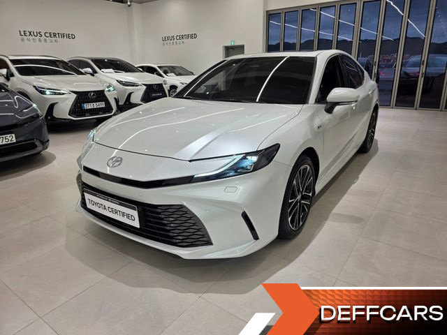 Toyota CAMRY 2.5 XLE Hybrid купить на сайте DeffCars