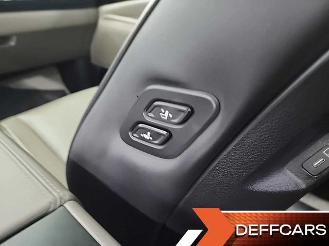 Kia CARNIVAL Gasoline 9-Seater Signature купить на сайте DeffCars