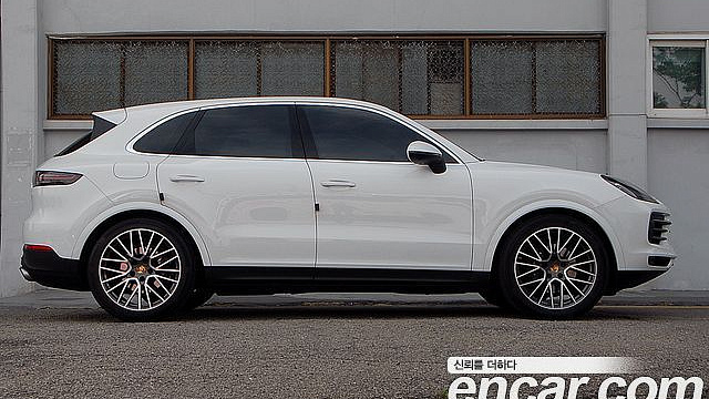 Porsche CAYENNE 3.0 купить на сайте DeffCars
