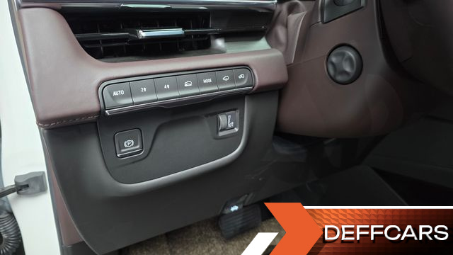 Cadillac ESCALADE 6.2 Sports Platinum купить на сайте DeffCars