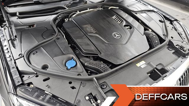 Mercedes S-CLASS Maybach S560 4MATIC купить на сайте DeffCars