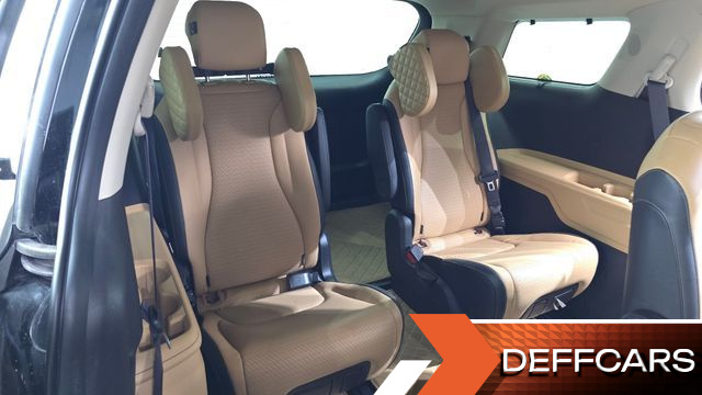 Kia CARNIVAL Gasoline 9-Seater Signature купить на сайте DeffCars