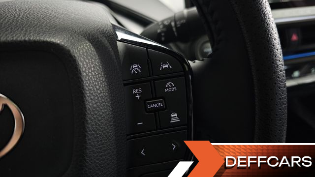 Toyota PRIUS 2.0 XLE купить на сайте DeffCars