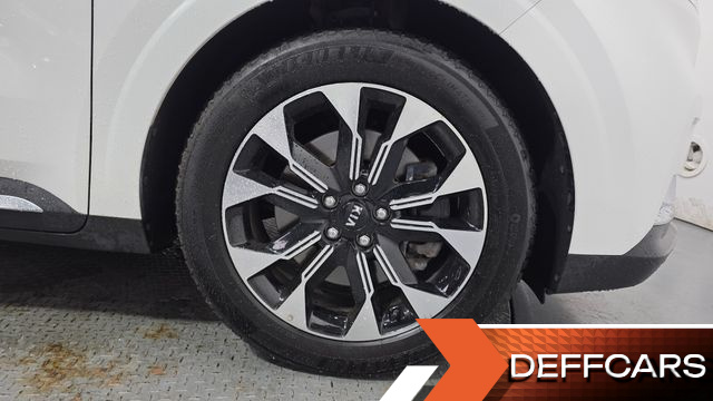 Kia CARNIVAL Gasoline 9-Seater Signature купить на сайте DeffCars