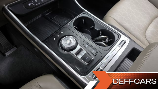 Kia CARNIVAL 9-Seater Prestige купить на сайте DeffCars