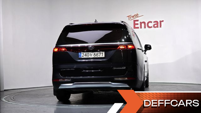 Kia CARNIVAL 7-Seater Signature купить на сайте DeffCars