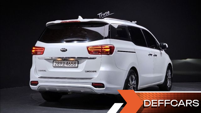 Kia CARNIVAL 7-Seater Limousine VIP купить на сайте DeffCars