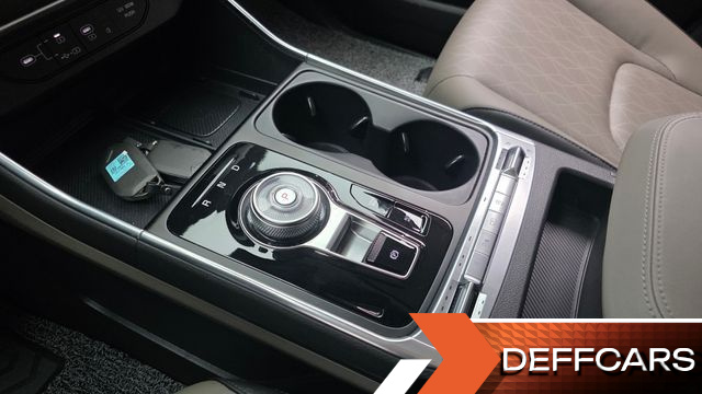 Kia CARNIVAL 9-Seater Noblesse купить на сайте DeffCars