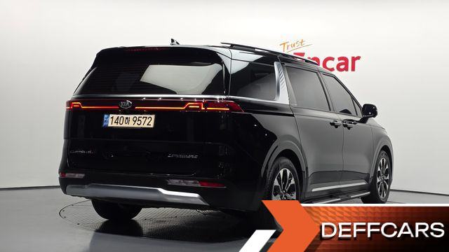 Kia CARNIVAL 7-Seater Signature купить на сайте DeffCars