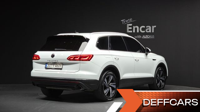 Volkswagen TOUAREG 3.0 TDI Premium купить на сайте DeffCars