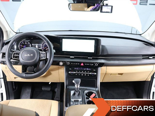 Kia CARNIVAL 9-Seater Prestige купить на сайте DeffCars