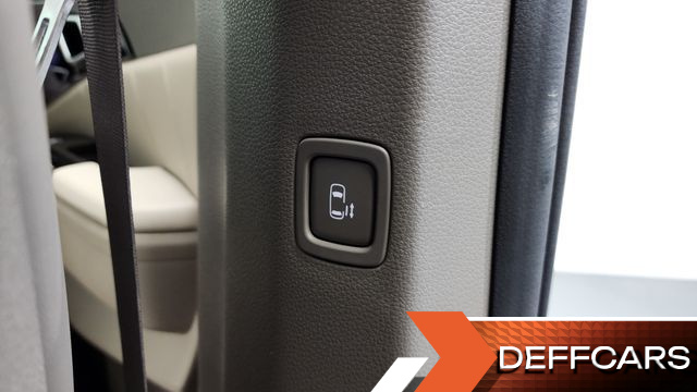 Kia CARNIVAL 9-Seater Signature купить на сайте DeffCars