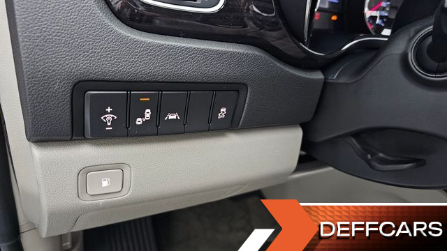Kia CARNIVAL 7-Seater Limousine VIP купить на сайте DeffCars