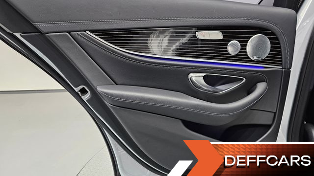 Mercedes E-CLASS E400 4MATIC Exclusive купить на сайте DeffCars