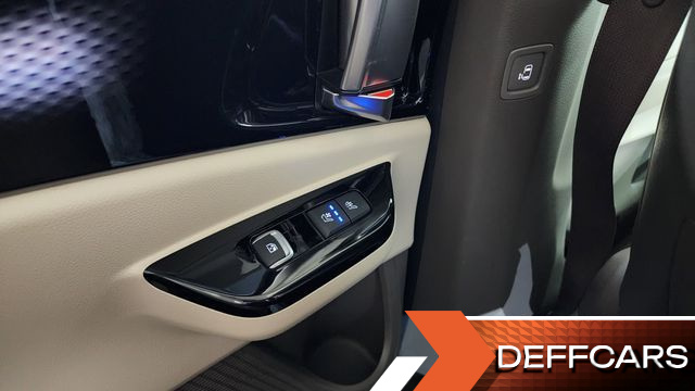 Kia CARNIVAL 9-Seater Signature купить на сайте DeffCars