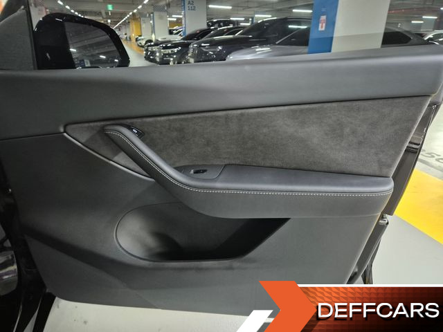 Tesla MODEL Y Standard Range RWD купить на сайте DeffCars