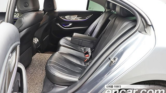 Mercedes CLS-CLASS CLS300d AMG Line купить на сайте DeffCars