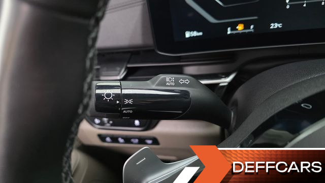 Kia CARNIVAL Gasoline 9-Seater Signature купить на сайте DeffCars