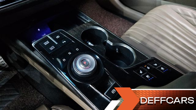 Kia K8 2.5 Gasoline 2WD Signature купить на сайте DeffCars