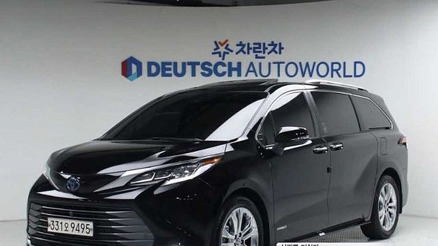 Toyota SIENNA 2.5 Hybrid 2WD купить на сайте DeffCars