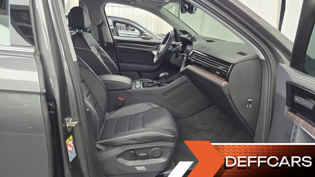 Volkswagen TOUAREG 3.0 TDI Prestige купить на сайте DeffCars