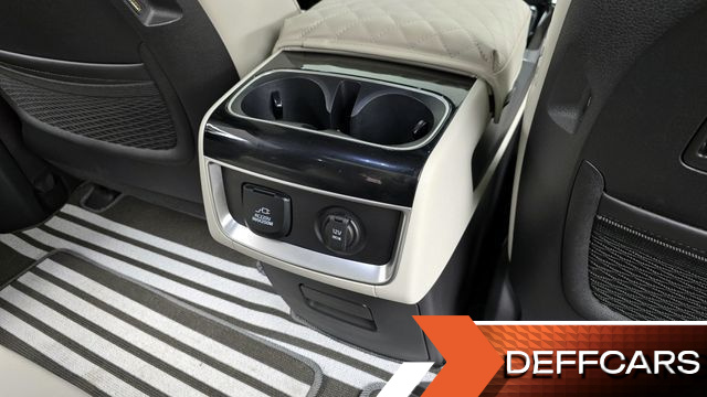 Kia CARNIVAL 7-Seater Signature купить на сайте DeffCars