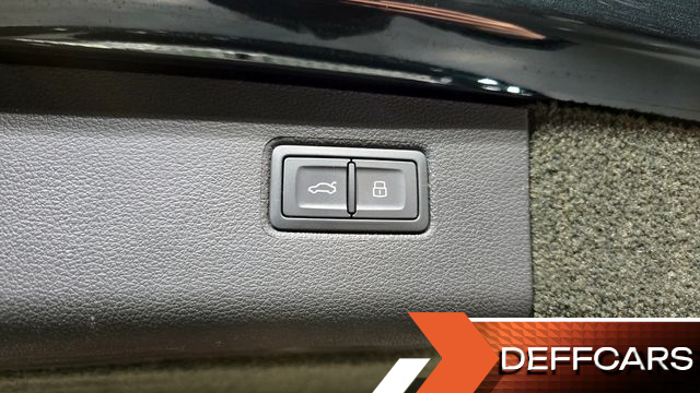 Bentley BENTAYGA 4.0 V8 Azure купить на сайте DeffCars