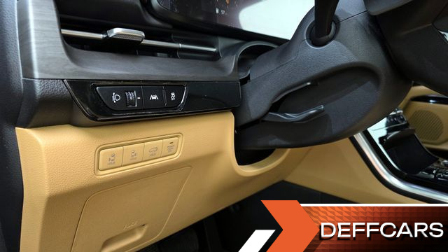 Kia CARNIVAL 7-Seater Signature купить на сайте DeffCars