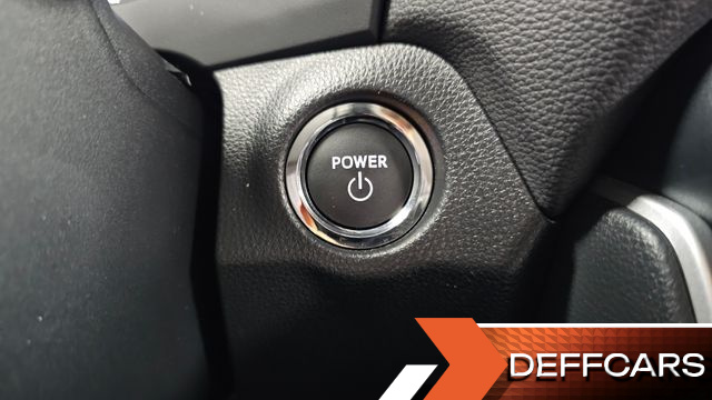 Toyota RAV4 2.5 2WD Hybrid XLE купить на сайте DeffCars