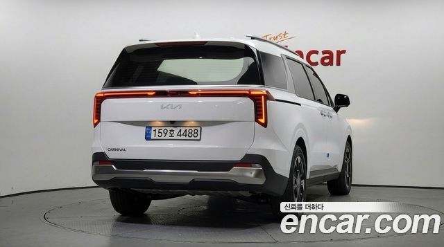 Kia CARNIVAL Diesel 9-Seater Noblesse купить на сайте DeffCars