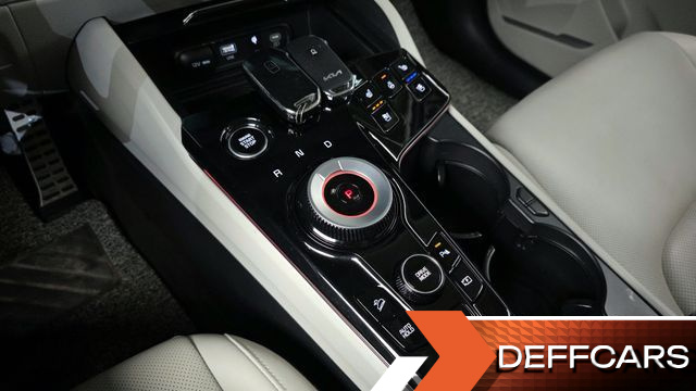Kia SPORTAGE Gasoline 1.6 Turbo 2WD Signature купить на сайте DeffCars