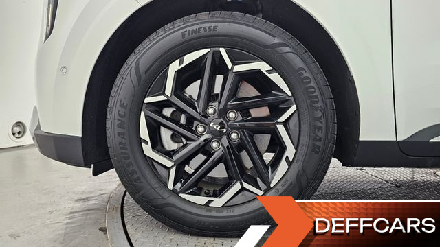 Kia CARNIVAL 9-Seater Noblesse купить на сайте DeffCars