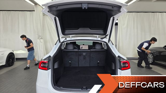 Tesla MODEL Y Long Range AWD купить на сайте DeffCars