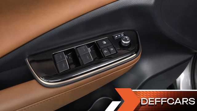 Toyota CROWN 2.5 4WD Hybrid купить на сайте DeffCars