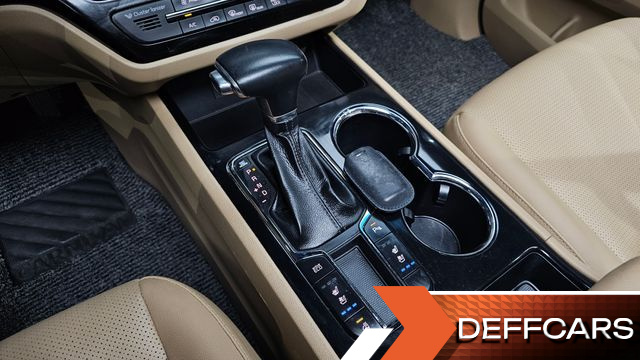 Kia CARNIVAL 9-Seater Prstige купить на сайте DeffCars