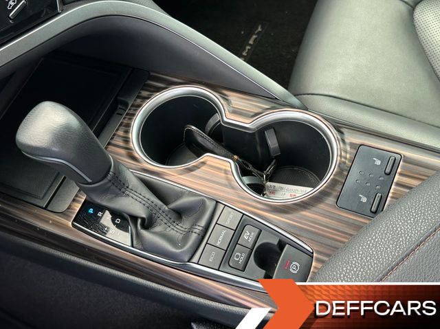 Toyota CAMRY 2.5 XLE Hybrid купить на сайте DeffCars