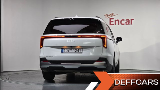 Kia CARNIVAL 9-Seater Prestige купить на сайте DeffCars