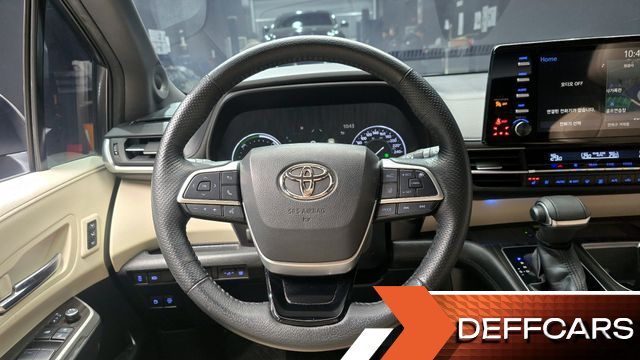 Toyota SIENNA 2.5 Hybrid 2WD купить на сайте DeffCars