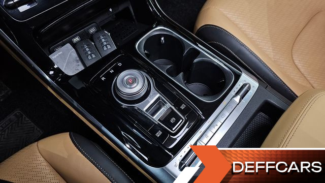 Kia CARNIVAL 9-Seater Signature купить на сайте DeffCars