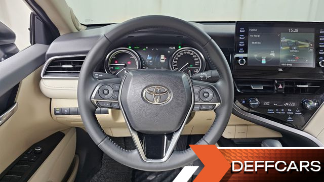 Toyota CAMRY 2.5 XLE Hybrid купить на сайте DeffCars
