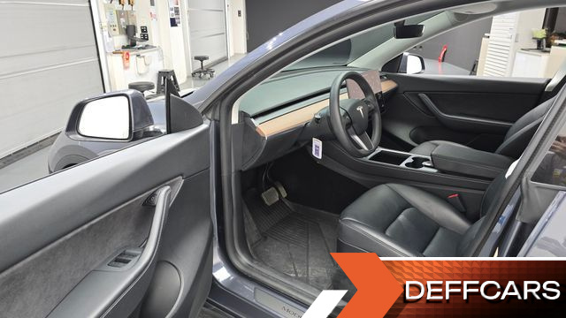 Tesla MODEL Y Standard Range RWD купить на сайте DeffCars
