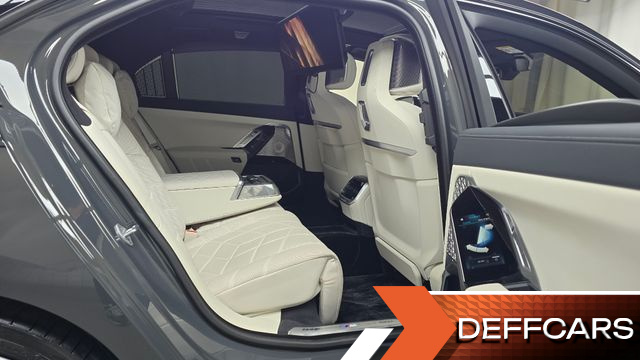 BMW I7 M70 xDrive M Performance купить на сайте DeffCars