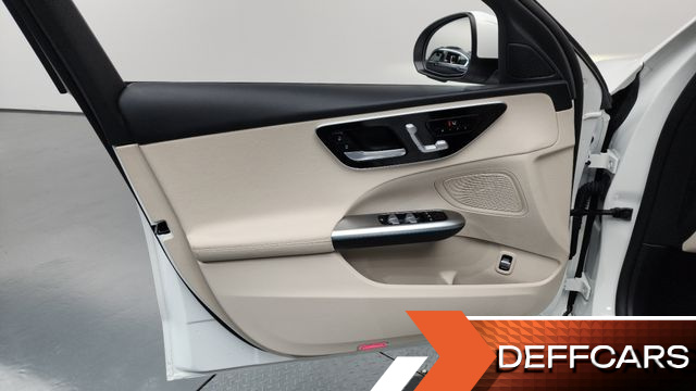 Mercedes C-CLASS C300 4MATIC Avantgarde купить на сайте DeffCars