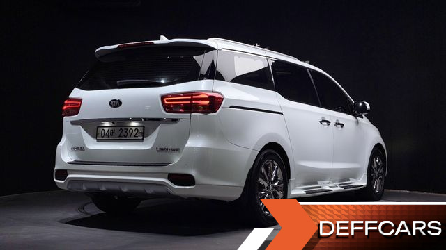 Kia CARNIVAL 7-Seater Limousine President купить на сайте DeffCars