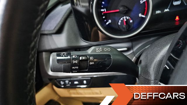 Kia CARNIVAL 7-Seater Noblesse купить на сайте DeffCars