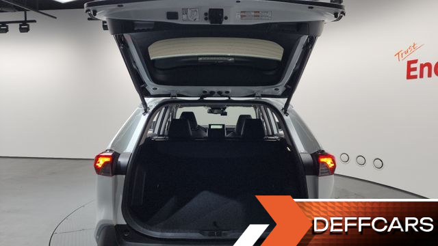 Toyota RAV4 2,5 4WD Hybrid LTD купить на сайте DeffCars
