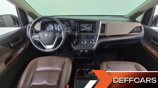 Toyota SIENNA 3.5 AWD купить на сайте DeffCars