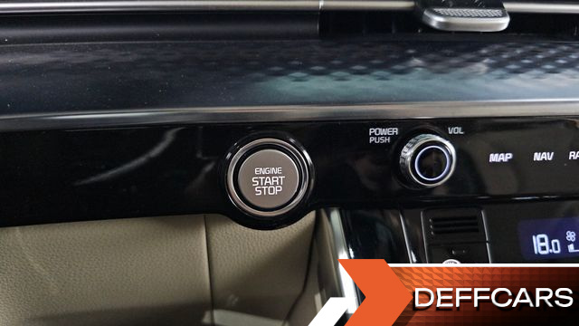 Kia CARNIVAL Gasoline 9-Seater Hi-Limousine Signature купить на сайте DeffCars