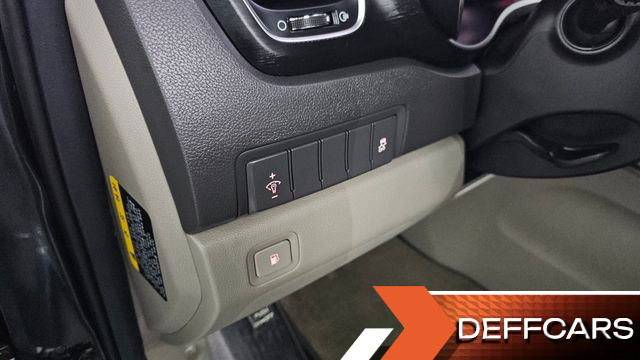 Kia CARNIVAL 11-seater Luxury купить на сайте DeffCars