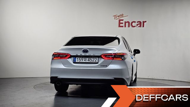 Toyota CAMRY 2.5 XLE Hybrid купить на сайте DeffCars